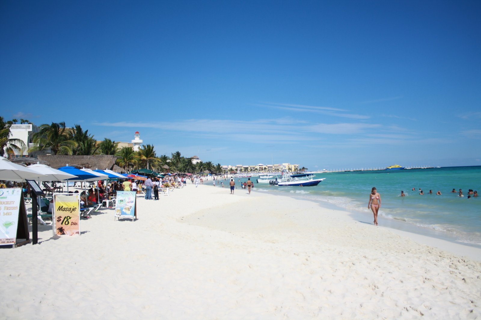 The beautiful Beach of Playa Del Carmen