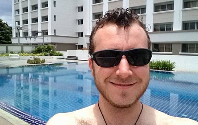 Me_poolside